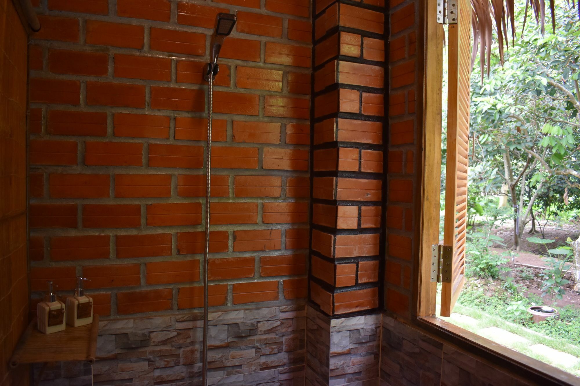 Mekong Rustic Lodge Cai Lay Exterior photo
